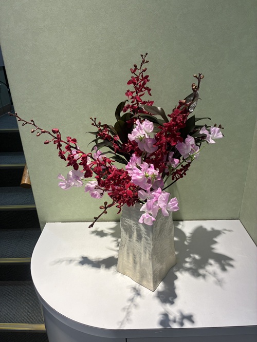 今週のアレンジ「凛とした彩り」