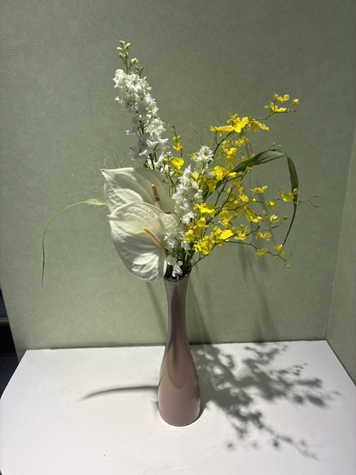 今週のアレンジ「風を感じる彩り」